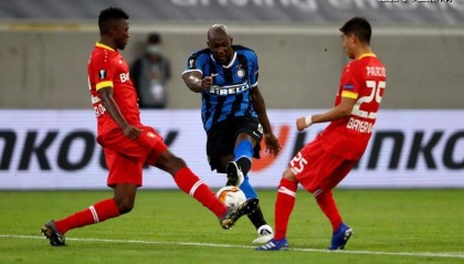  国际米兰门将低级失误导致欧联资格生变  