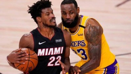  詹姆斯末节独揽15分助湖人险胜掘金夺赛点